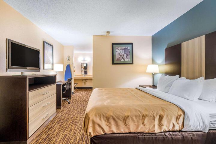 2 Double Beds (4 of 6)