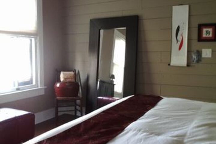 Room 82 of 165