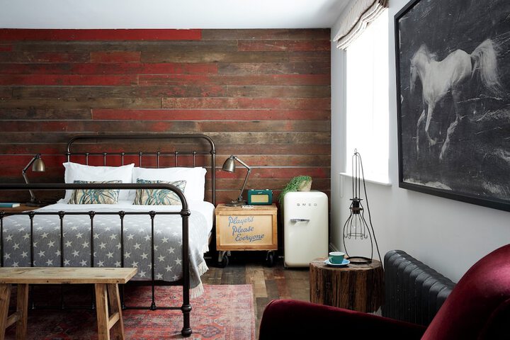 Room 43 of 115