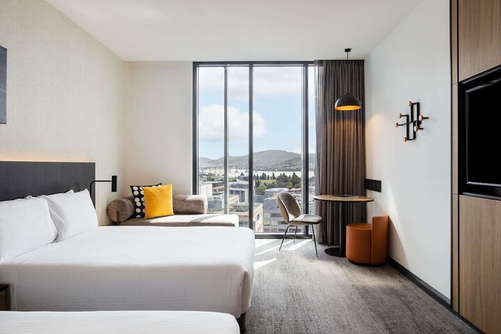 Room 47 of 172