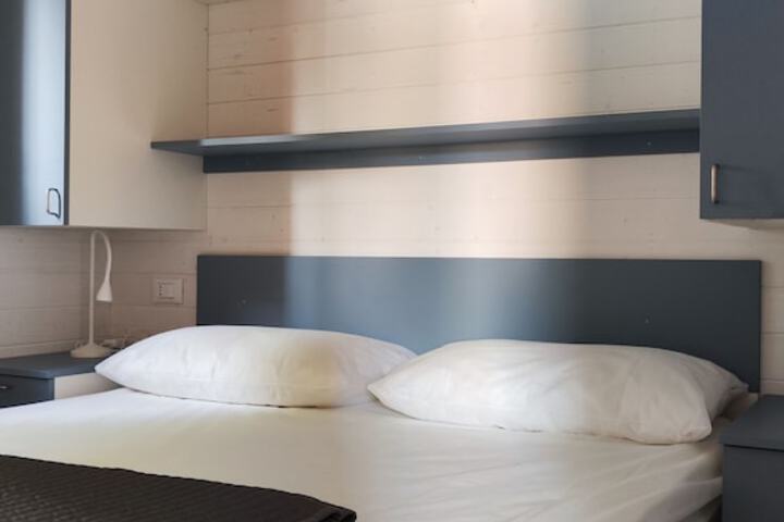 Room 17 of 79