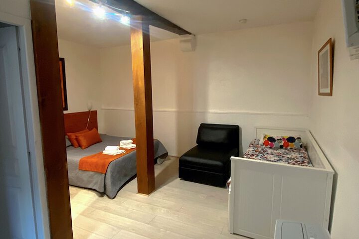 Room 27 of 53