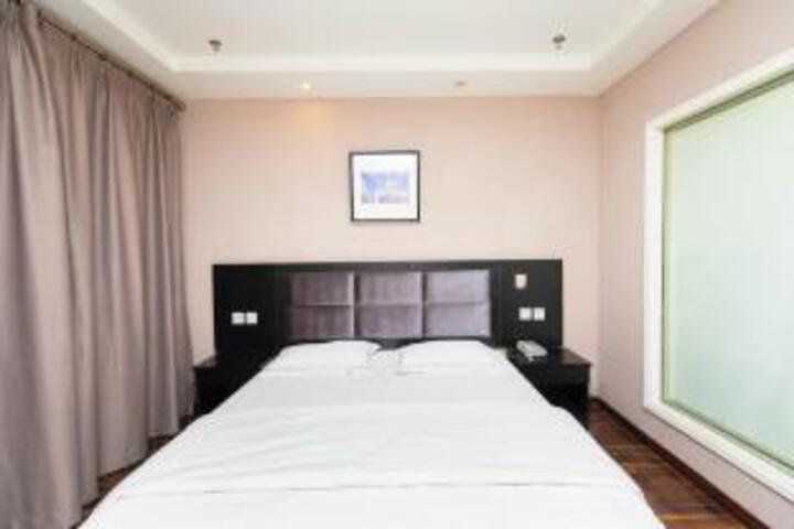 Room 16 of 17