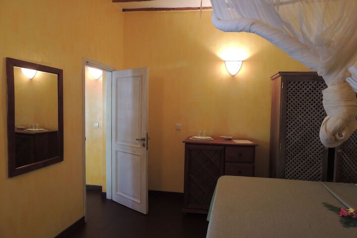 Room 10 of 50