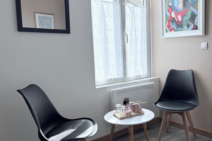 Lounge 56 of 60
