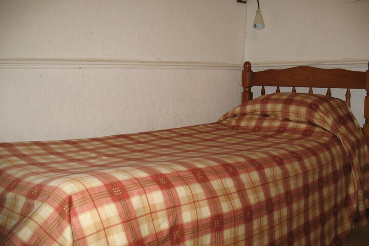 Room 14 of 32