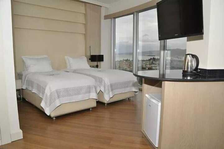 Room 7 of 20