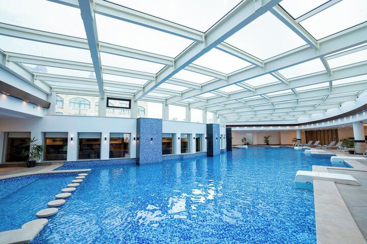 Pool 50 of 79