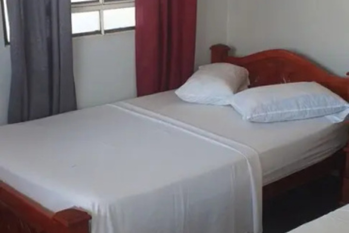 Room 4 of 18