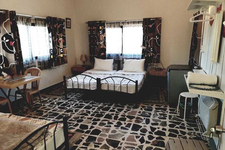 Room 8 of 50