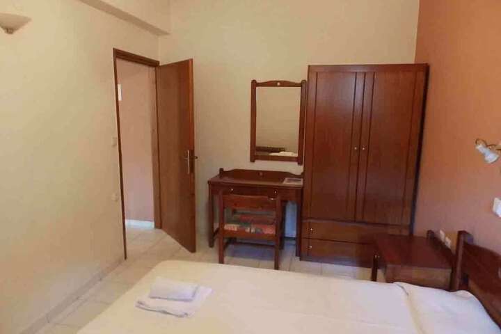 Room 18 of 89