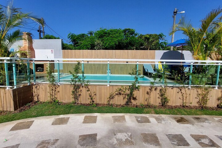 Pool 165 of 201