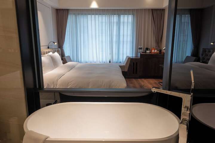 Room 22 of 57
