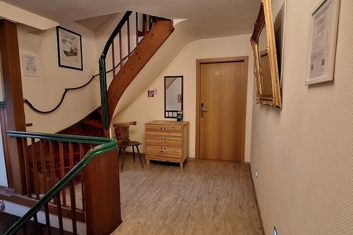 Ballroom/Hall 62 of 66