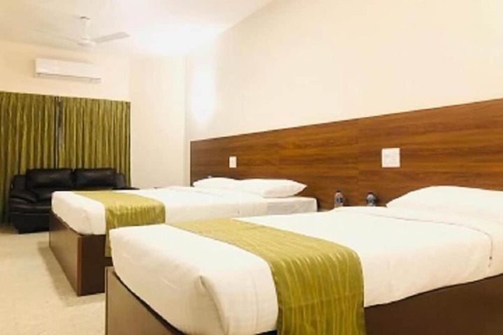 Room 8 of 38