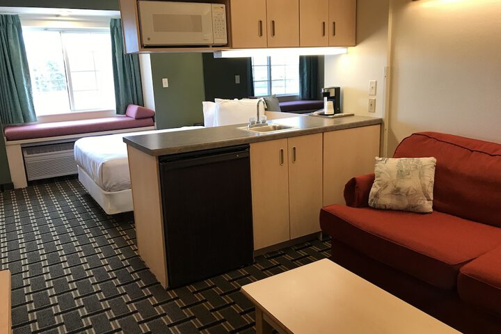 Room 9 of 43