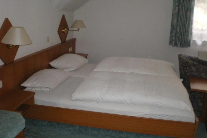 WALDHOTEL BELLEVUE