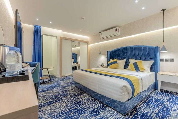 Room 11 of 23