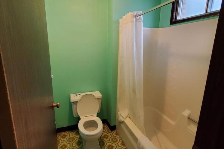 Room 25 of 35