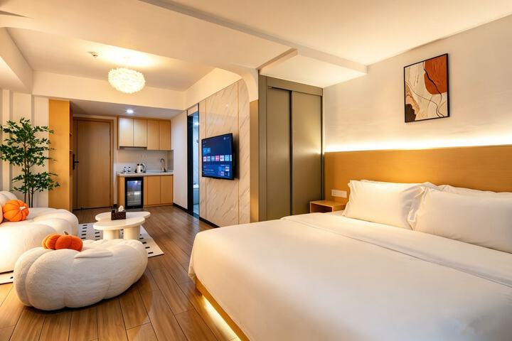 Room 46 of 86