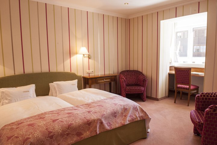 Room 10 of 53