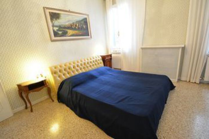 Room 13 of 29