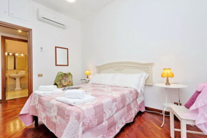 Room 10 of 23