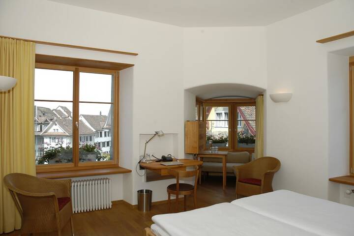Room 7 of 67