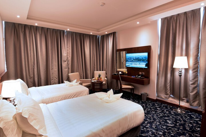 Room 22 of 39