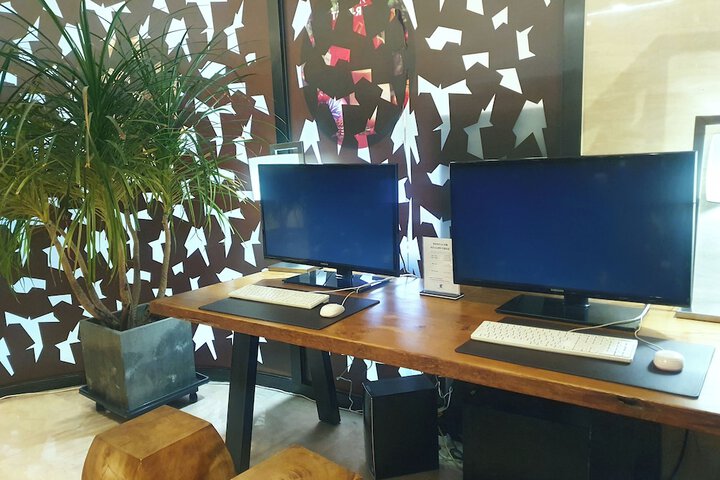 Business Center 69 of 79
