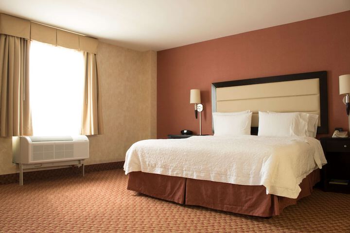 Room 9 of 39