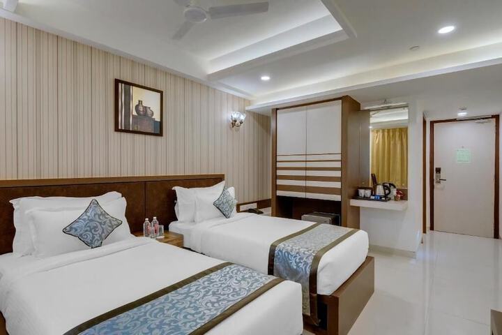 Room 8 of 24