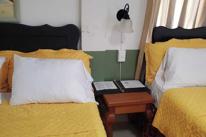 Room 3 of 33