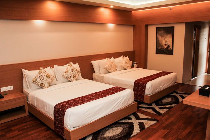 Room 12 of 85
