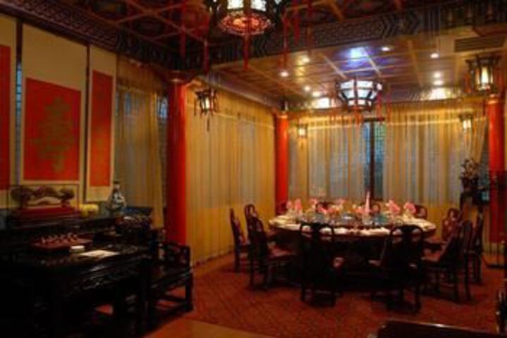Dining 48 of 57