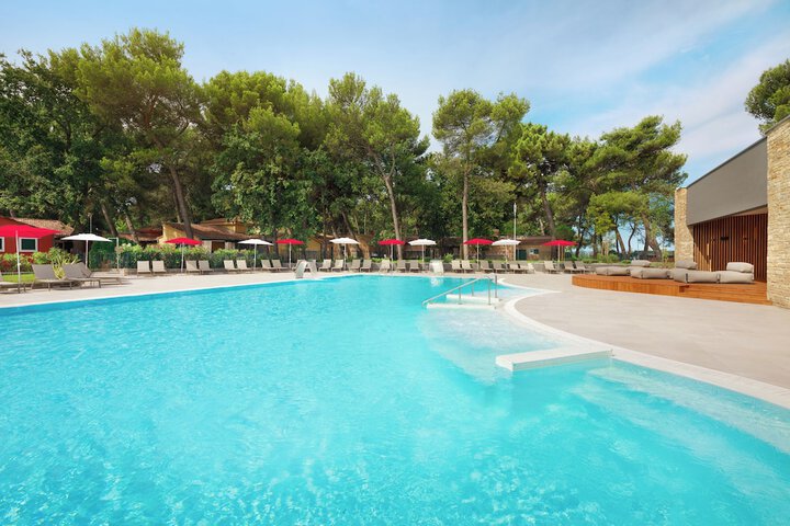 Pool Hotel