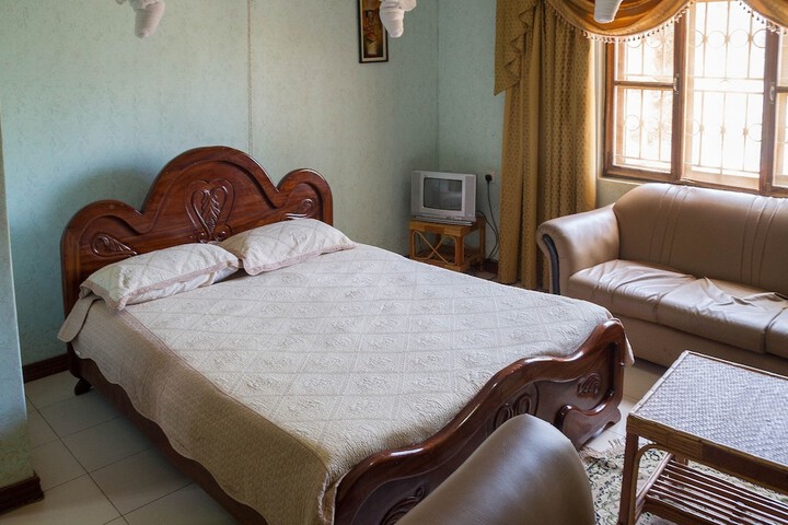 Room 15 of 34