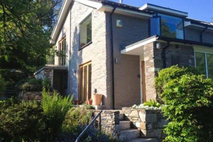 General 8 of 18