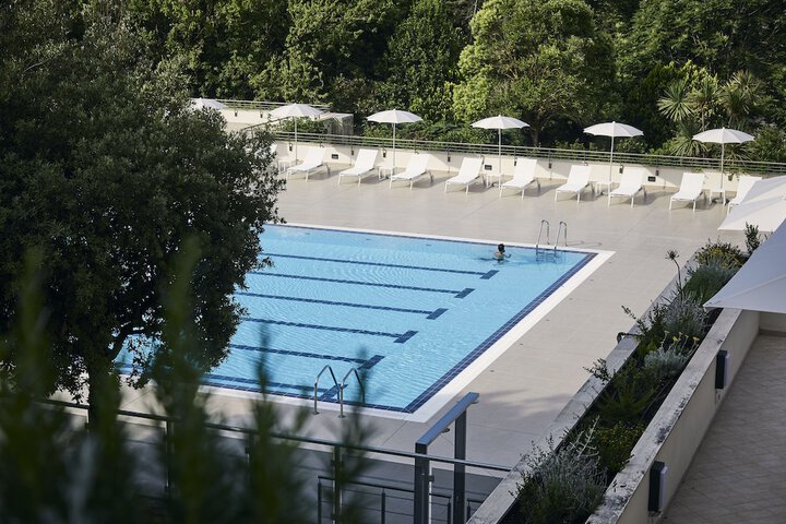 Pool 44 of 134