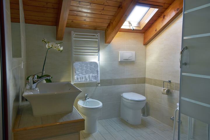 Room 16 of 29