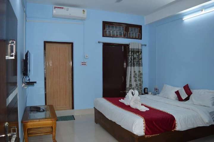 Room 5 of 19