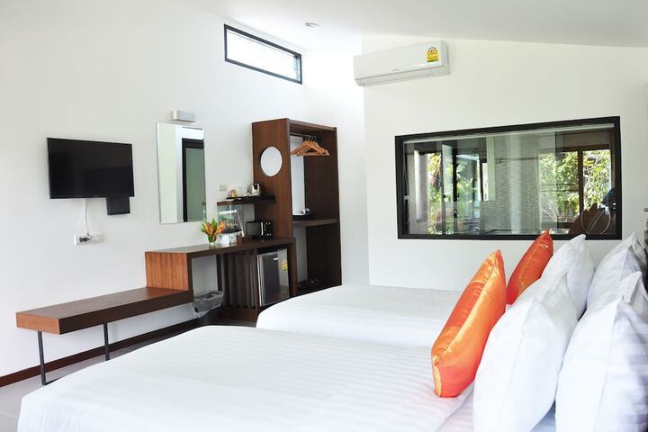 Room 8 of 29