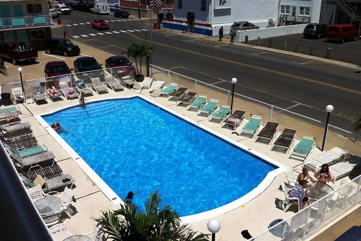 Pool 36 of 53