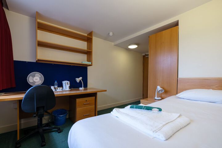 Room 8 of 21