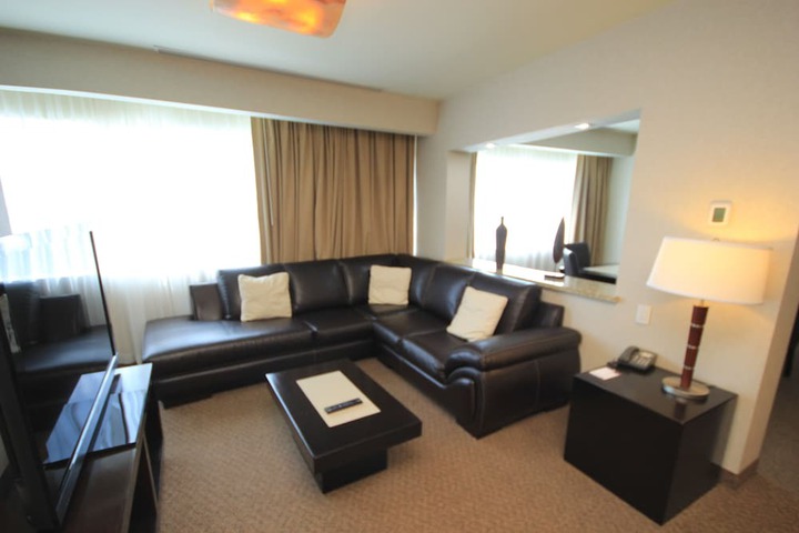 Room 11 of 175