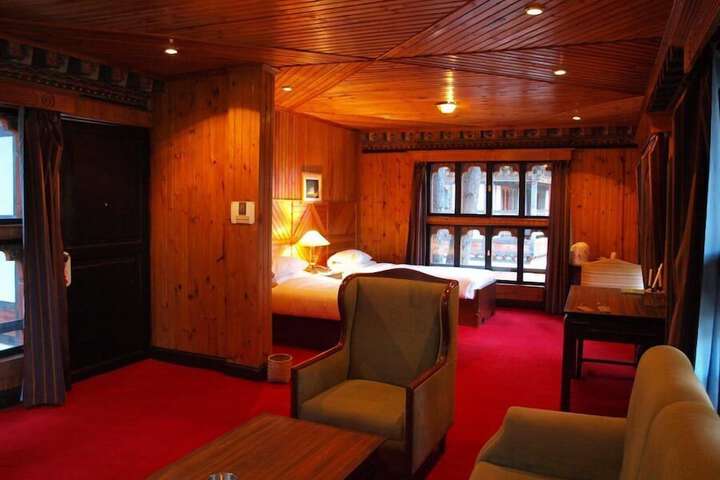 Room 10 of 38