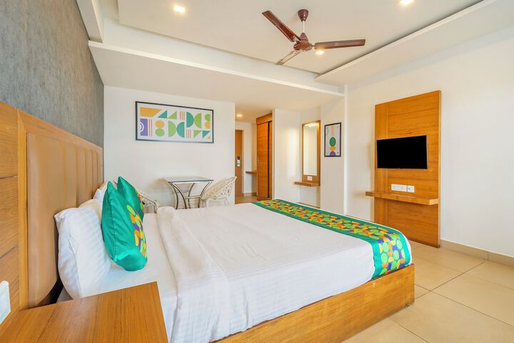 Room 8 of 35