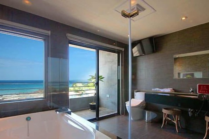Room 84 of 100