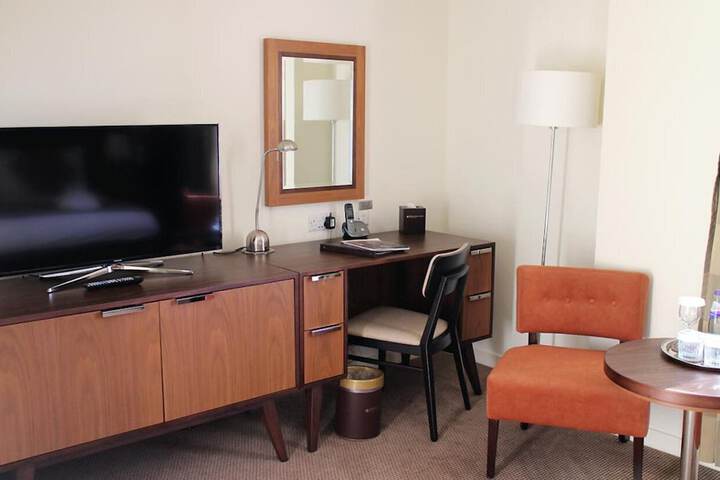 Room 18 of 74