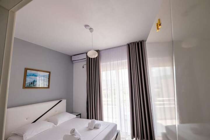 Room 16 of 89